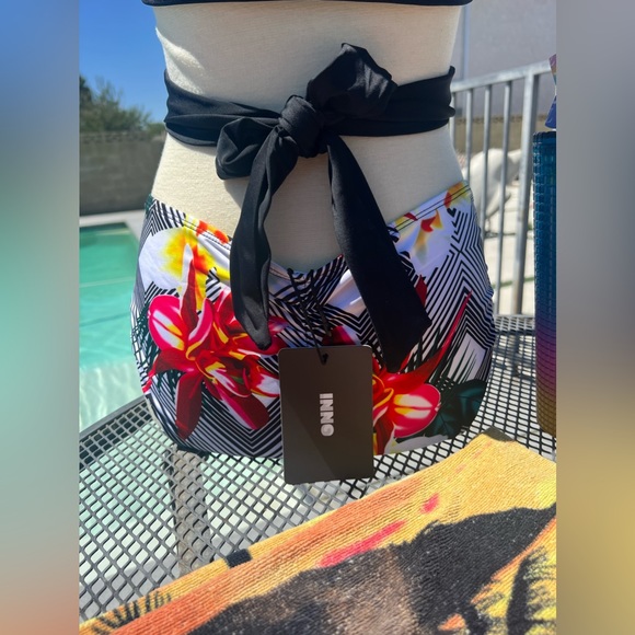 🔥🔥Two pieces Floral Print Swimsuit With Wrap Around Top - Picture 6 of 7